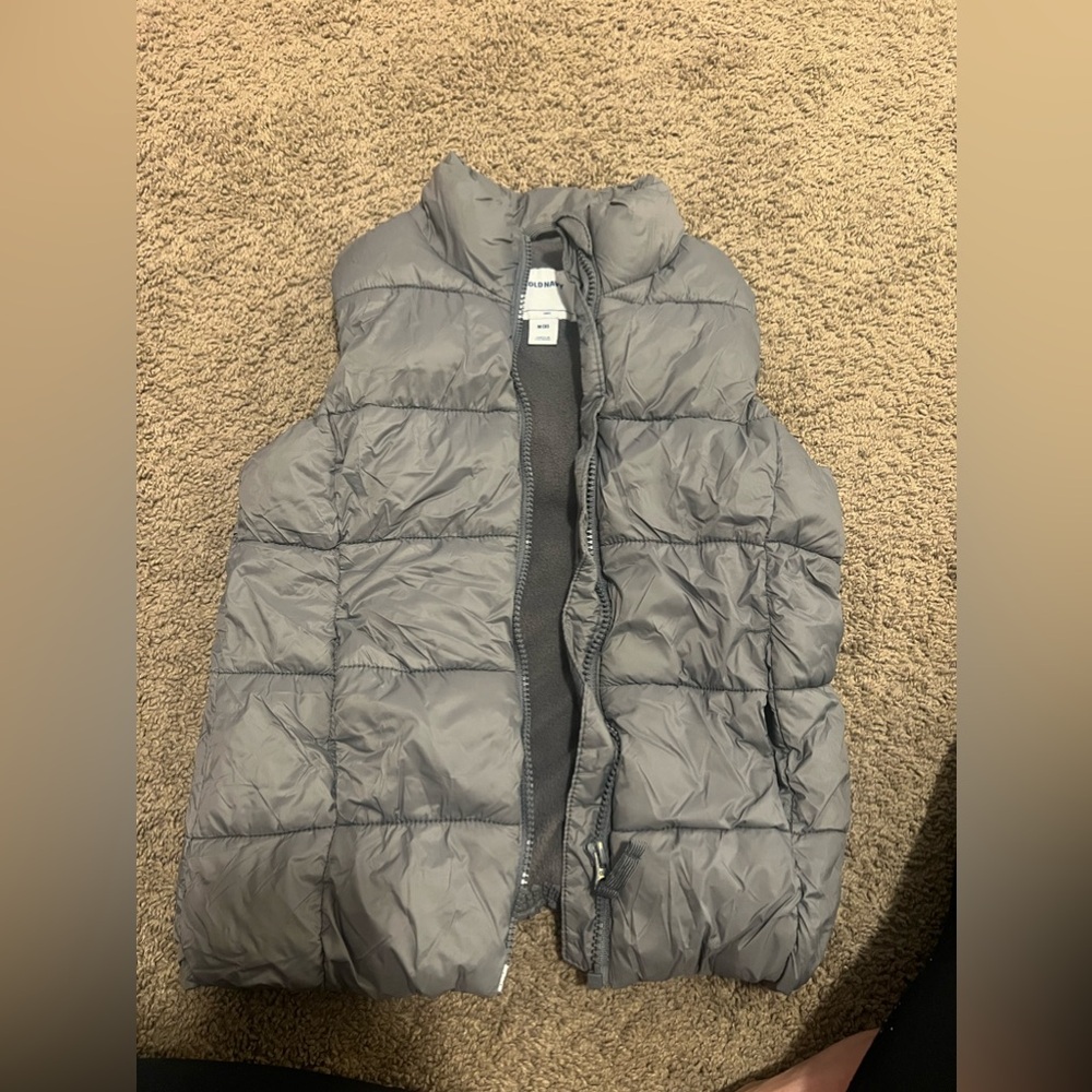 Old Navy gray puffer vest - M